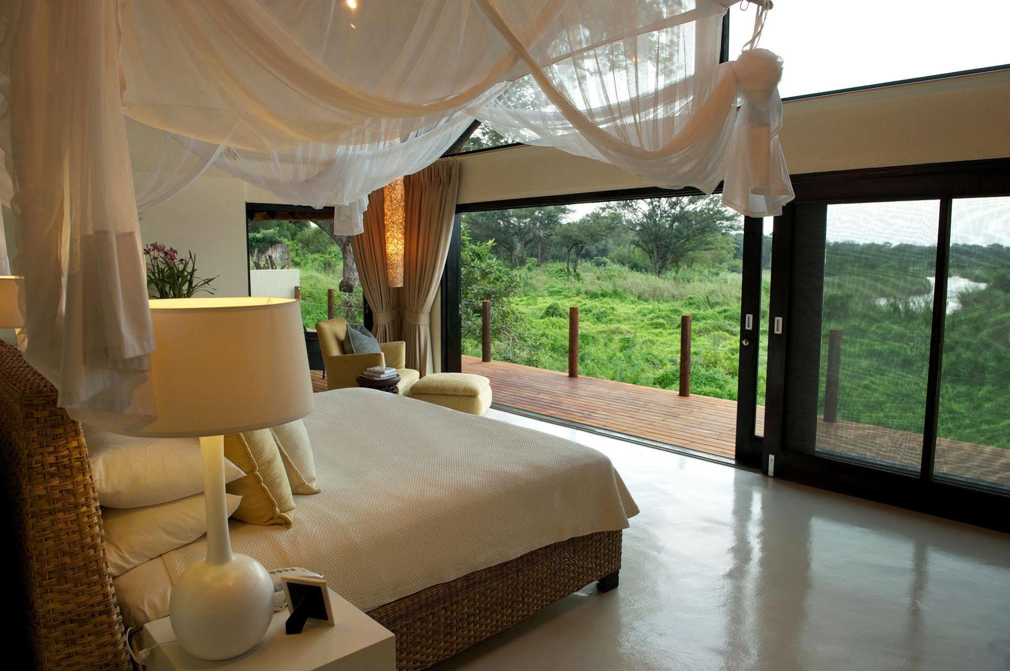 Lion Sands - Tinga Lodge Skukuza Bagian luar foto